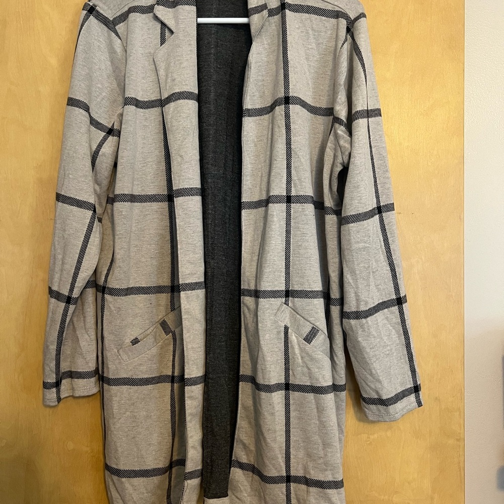 Maurices Gray Plaid Women's Cardigan